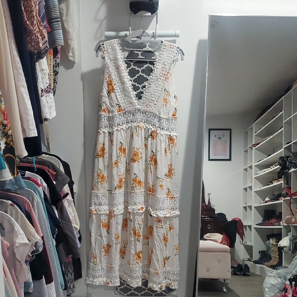 Floral Lace Trim Maxi Dress
